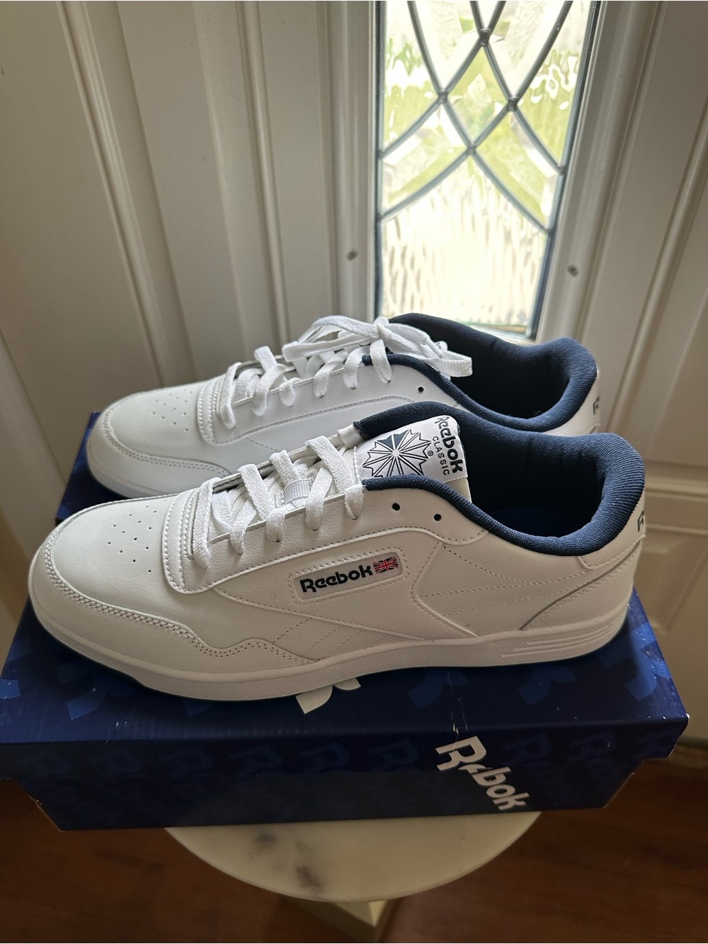 Reebok Club MEMT Men's Shoes White/Navy Leather - Picture 4 of 12